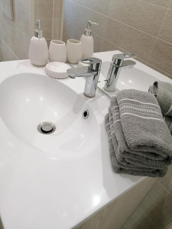 Hotel Entre les 2 Roches Prissé Extérieur photo
