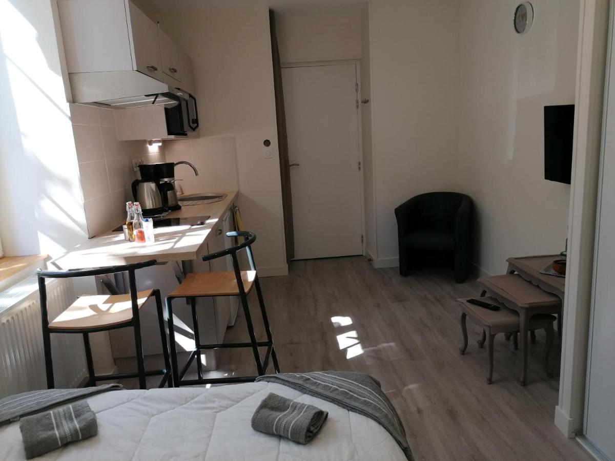 Hotel Entre les 2 Roches Prissé Extérieur photo